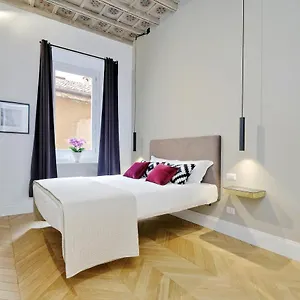 Eve At Trevi Fountain Appartement