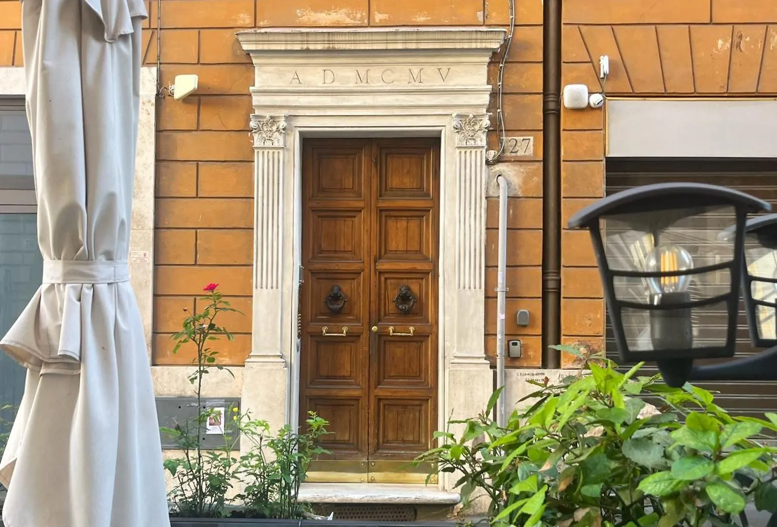 Mary Rome Apartment Italy